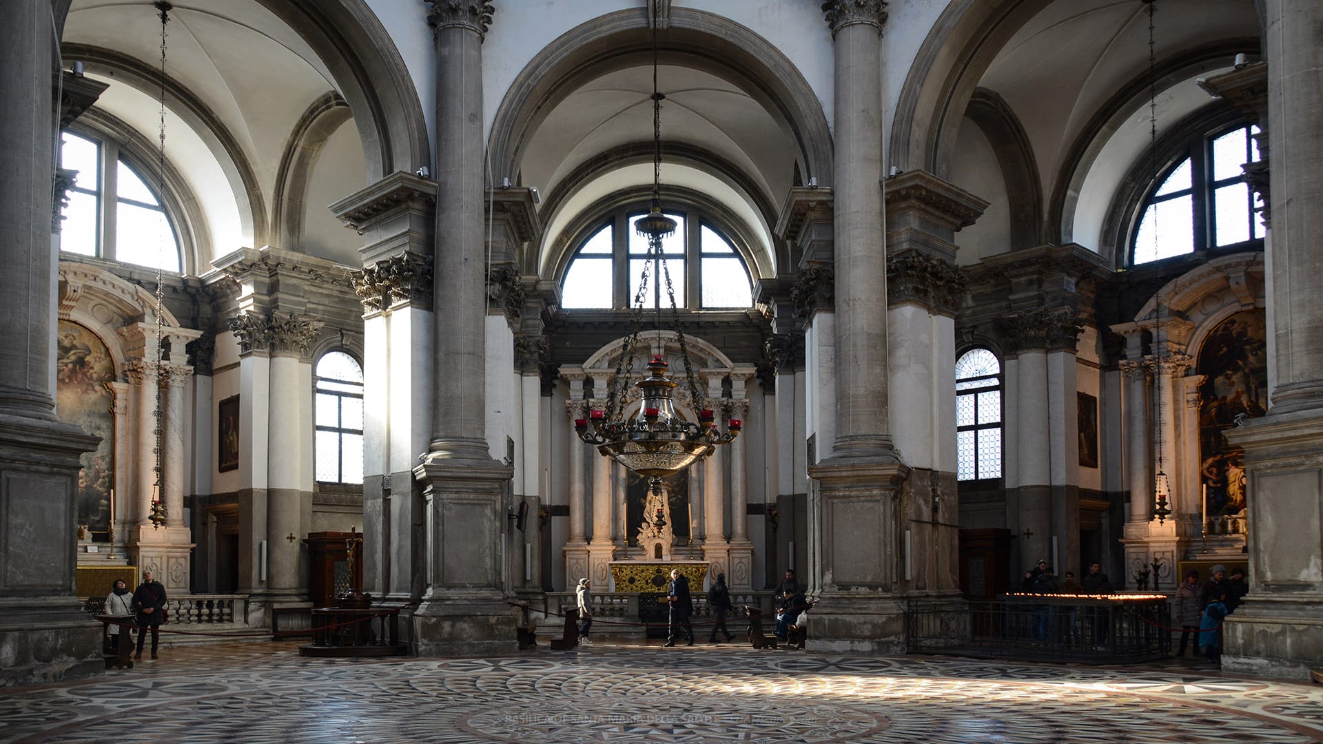 Basilica di Santa Maria della Salute 2 Interior of the Basilica di Santa Maria della Salute