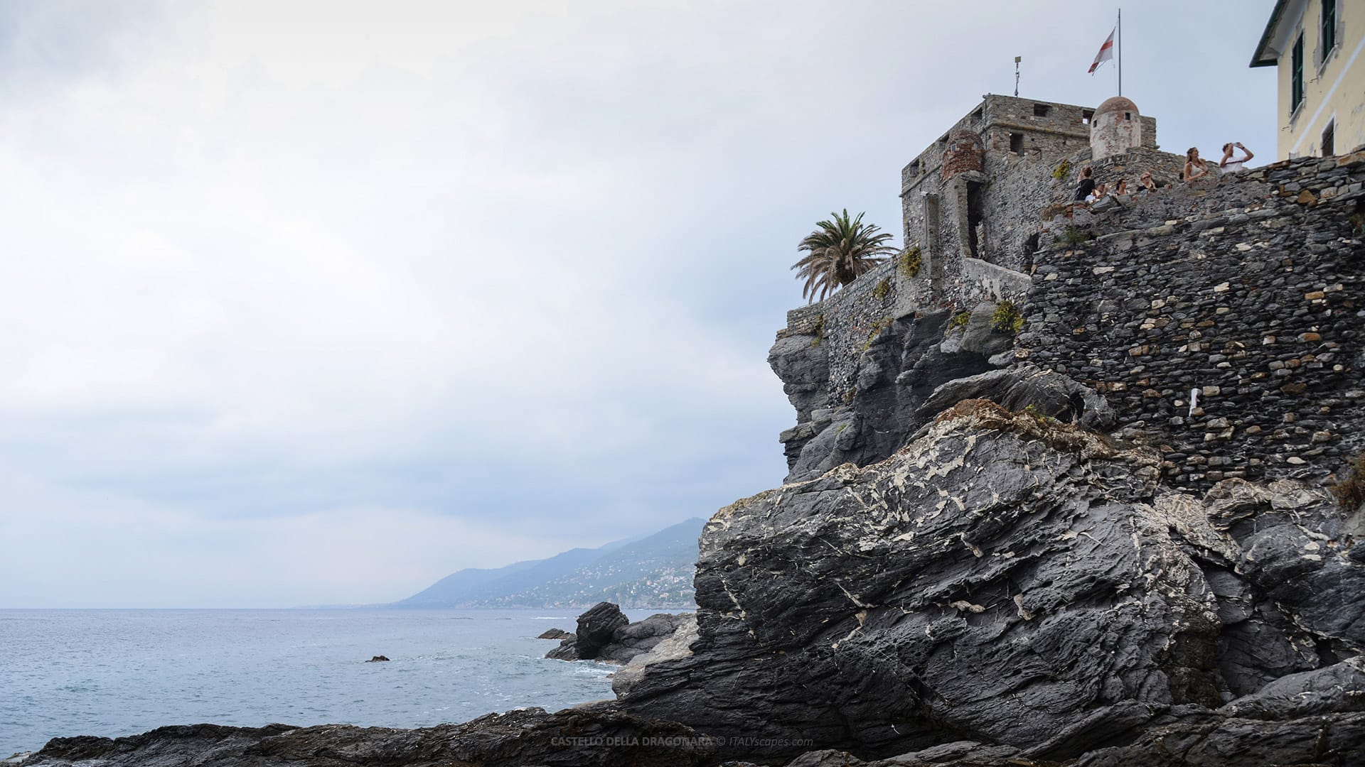 Castello della Dragonara