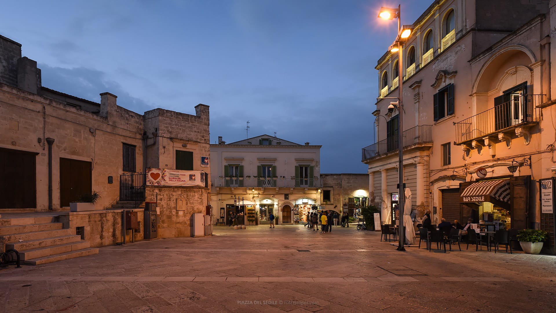 Piazza del Sedile 1 Piazza del Sedile