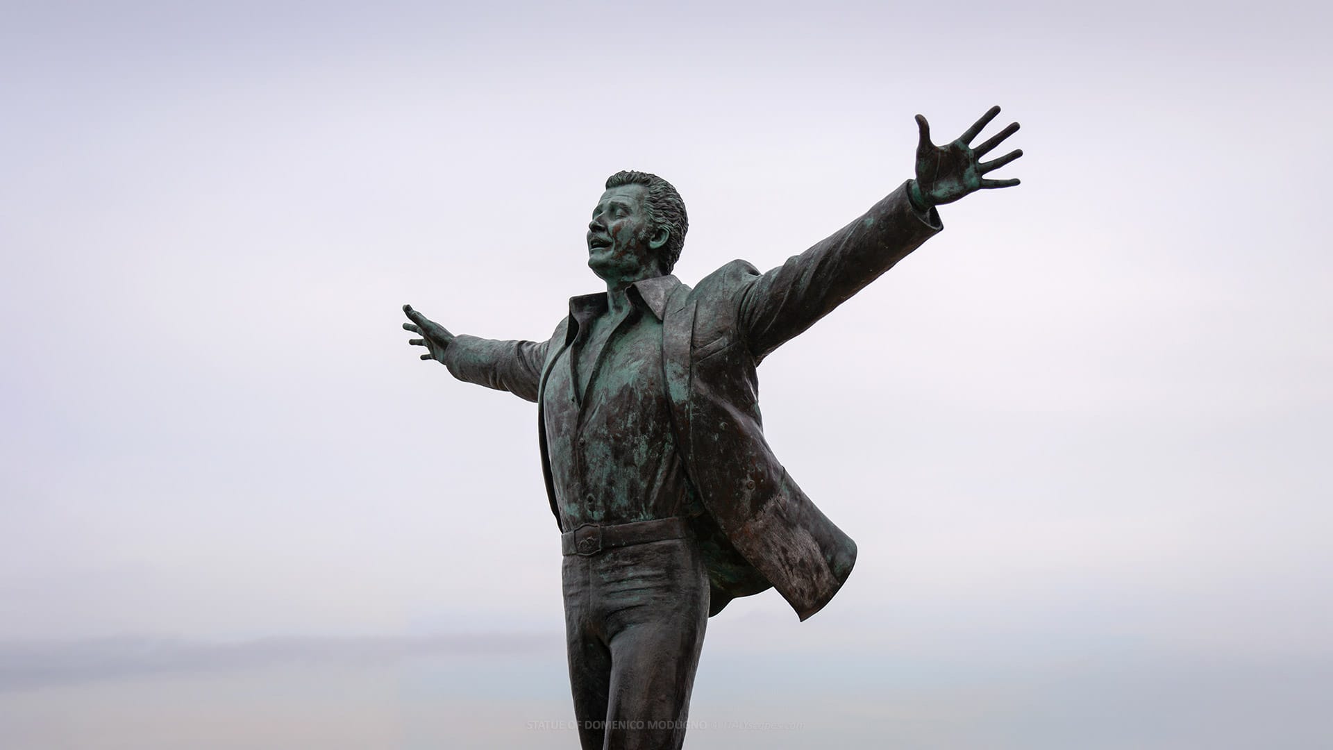Statue of Domenico Modugno 4 Statue of Domenico Modugno