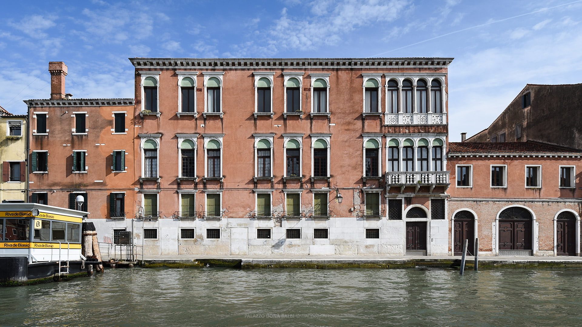 Palazzo Donà Balbi - Venice
