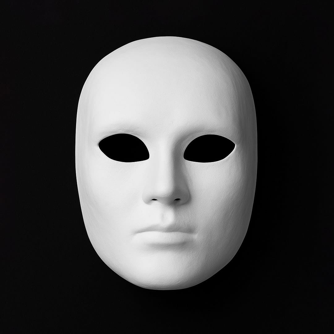 Top 9 Venetian Masks - The Ultimate Guide for the Carnival of Venice 8 Volto mask (larva) - Venetian masks