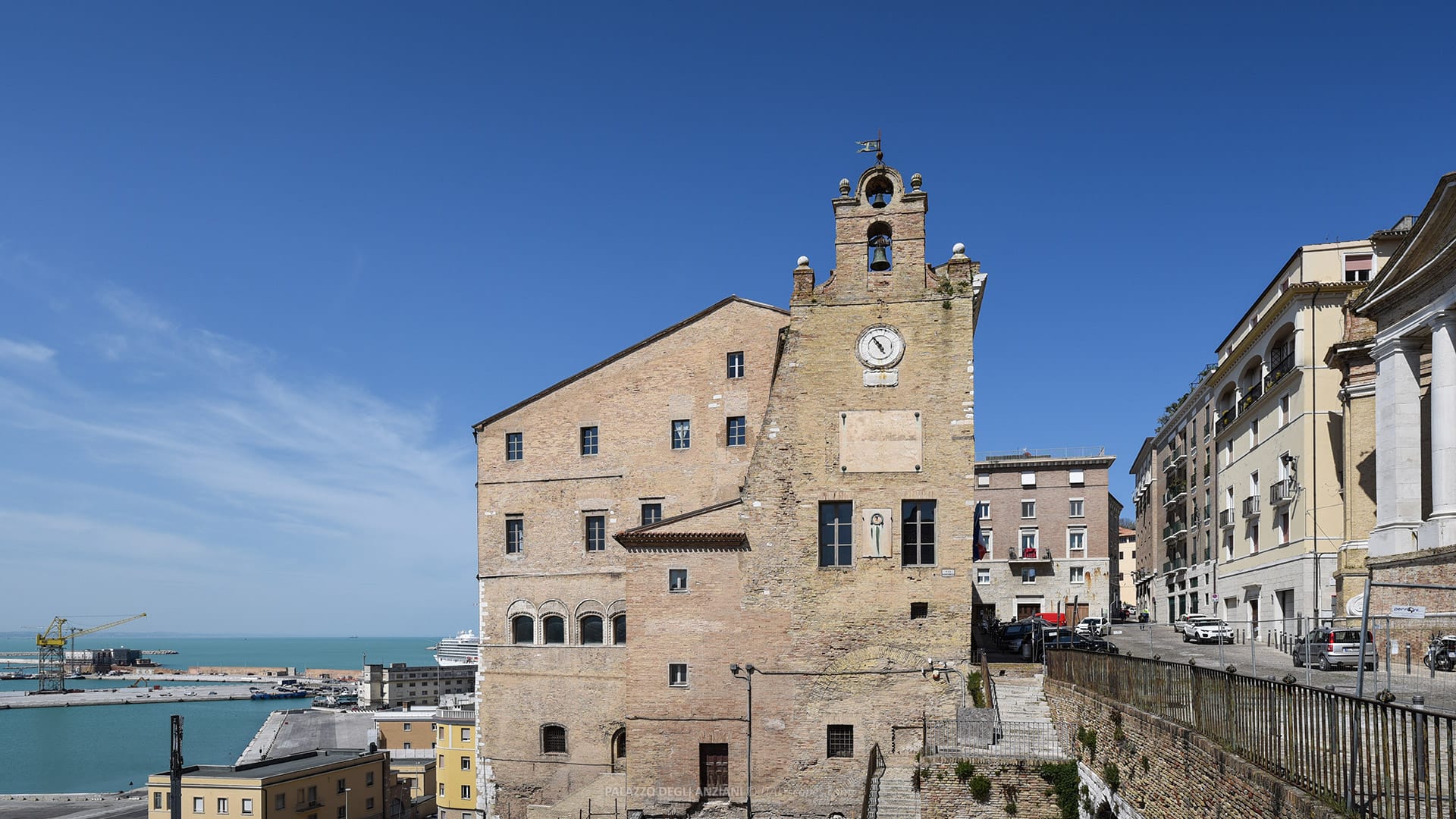 Palazzo degli Anziani 2 Palazzo degli Anziani